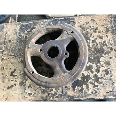 Dcoupe dun petit embrayage  disque  volant dinertie