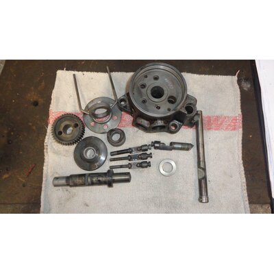 Crankshaft, clutch, oil pump, fuel pump