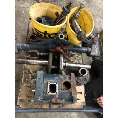 Essieu avant, cylindre, biellette d1616