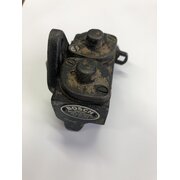 Bomba de aceite llena de diesel