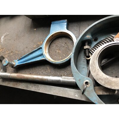 Pompe de retour, graisseur, rgulateur, arbre  pouce, excentrique