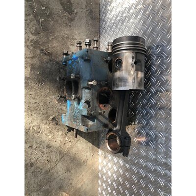 Cylinder Connecting rod Piston